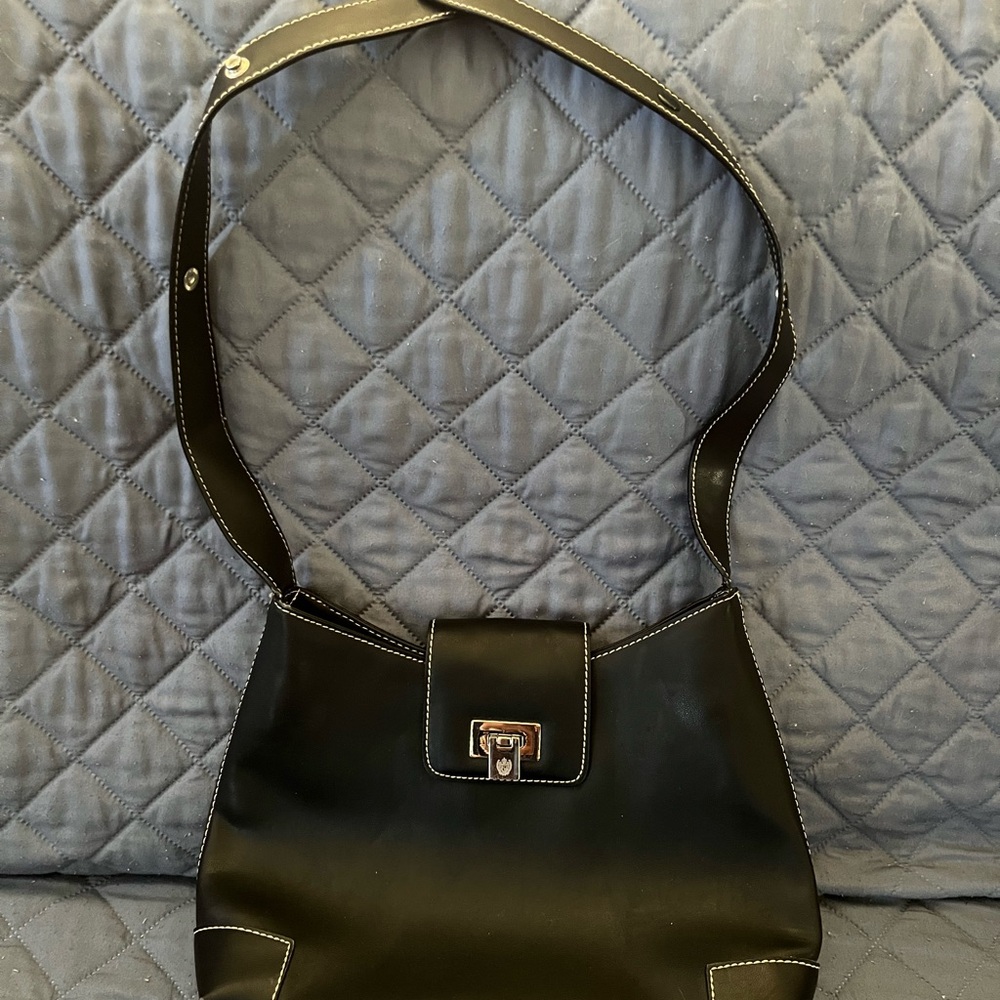 Liz Claiborne Elegant Black Shoulder Bag